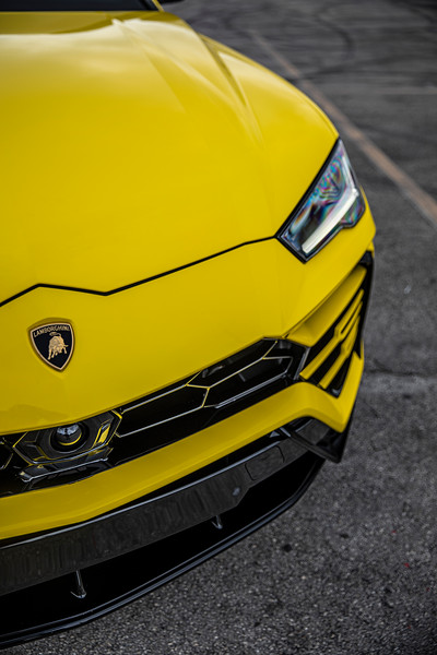 2021-Lamborghini-Urus-Yellow